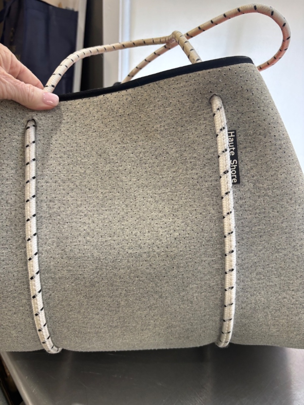 HAUTE SHORE TOTE WITH UPCYCLED PATCH - Picture 6 of 14